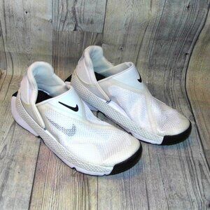 NIKE Go FlyEase White/Black Sneakers Womens Size 8.5